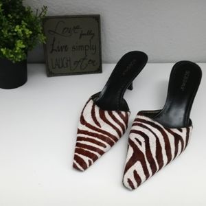 BCBG brown animal print kitten heels